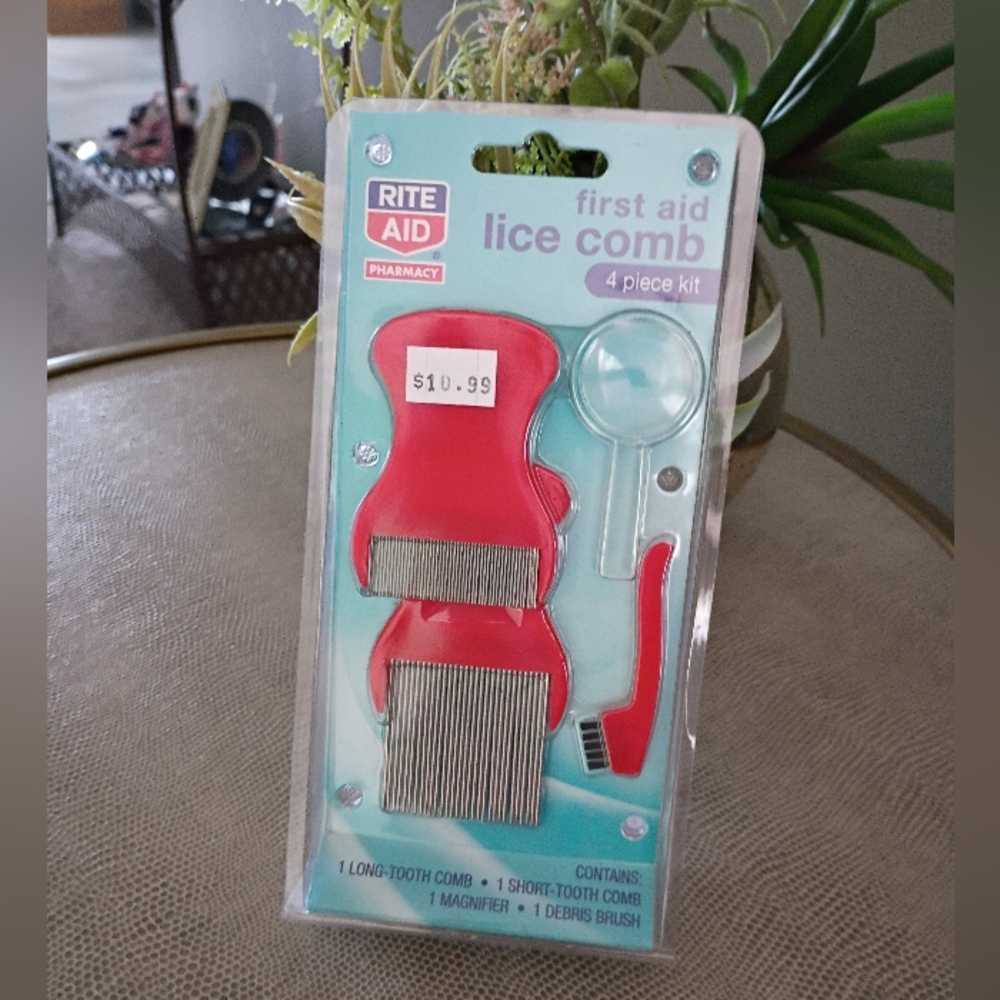 First Aid Lice Comb, 4 Piece Kit, NWT, Red